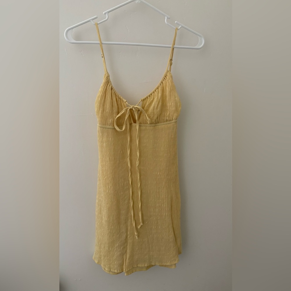 Elegant Yellow Tie-Front Mini Dress